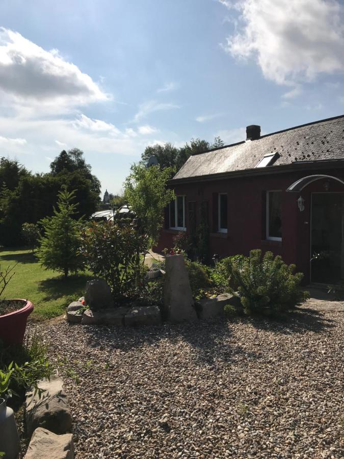 La Maison De Famille Neville Bagian luar foto